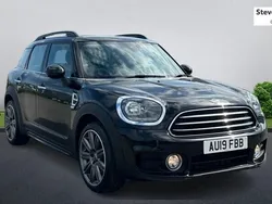 Black Used 2019 Mini Cooper Countryman Exclusive SUV | £16,425 (Fair price)