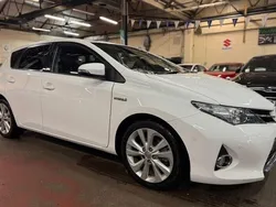 Used 2014 Toyota Auris Hybrid | £9,200 (Fair price)