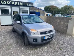 Silver Used 2011 Ford Fusion Titanium Hatchback | £2,995 (A bit pricey)