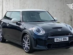 Black Used 2022 Mini Cooper S Exclusive Hatchback | £18,299 (Good price)