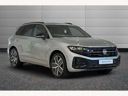 Oyster silver Used 2025 VW Touareg Black Edition SUV | £51,695 (Fair price)