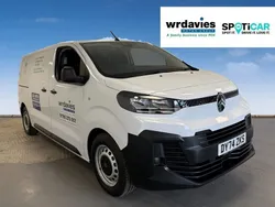 White New 2024 Citroën Dispatch MPV | £22,995 (Fair price)