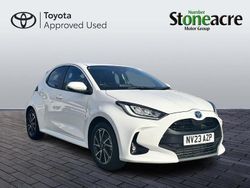 White Used 2023 Toyota Yaris Hybrid Design Hatchback | £18,000 (Good price)
