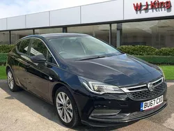 Black Used 2017 Vauxhall Astra Hatchback | £9,595 (A bit pricey)