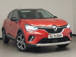 Red/black Used 2021 Renault Captur Version S SUV | £15,498 (Fair price)