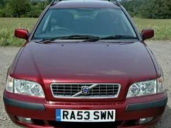 Used 2003 Volvo V40 Estate | £4,295