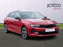 Red Used 2024 Vauxhall Astra Ultimate Hatchback | £20,699 (Fair price)