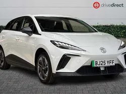 Solid arctic white Used 2023 MG MG4 EV SE Hatchback | £17,850 (Fair price)