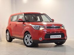 Red Used 2016 Kia Soul SUV | £6,998 (A bit pricey)