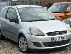 Silver Used 2006 Ford Fiesta Style Hatchback | £850 (Good price)