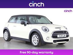 White Used 2019 Mini Cooper S Classic Hatchback | £11,649 (Fair price)