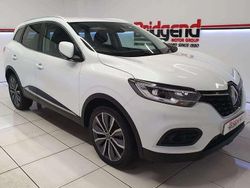 White Used 2019 Renault Kadjar Iconic SUV | £10,599 (Fair price)
