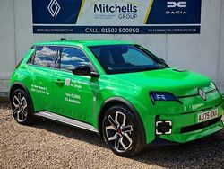 New 2025 Renault R5 Urban Hatchback | £22,495 (Good price)