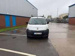 White Used 2012 Renault Kangoo Van | £1,999 (Good price)