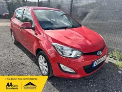 Red Used 2014 Hyundai i20 Active Hatchback | £3,995 (Good price)