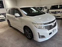 Pearl white Used 2011 Nissan Elgrand MPV | £11,999 (Fair price)