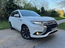 White Used 2016 Mitsubishi Outlander P-HEV Estate | £7,999 (Fair price)