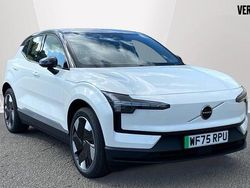 White New 2025 Volvo EX30 Plus SUV | £30,702 (Fair price)