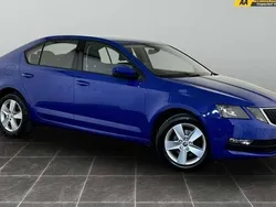 Blue Used 2017 Skoda Octavia SE Hatchback | £9,995 (Fair price)