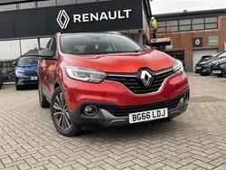 Red Used 2016 Renault Kadjar Signature SUV | £10,222 (A bit pricey)