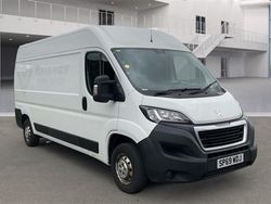 White Used 2019 Peugeot Boxer Van | £12,300 (Fair price)