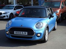Blue Used 2015 Mini Cooper D Hatch Hatchback | £6,985 (Good price)