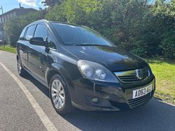 Black Used 2013 Vauxhall Zafira Design Edition MPV | £2,699 (Fair price)