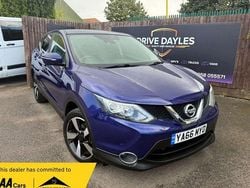 Blue Used 2016 Nissan Qashqai N-Connecta SUV | £9,999 (Good price)