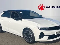 White Used 2024 Vauxhall Astra Ultimate Hatchback | £19,613 (Fair price)