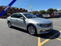 Silver Used 2015 VW Passat SE Sedan | £7,695 (Fair price)