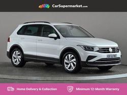 White Used 2022 VW Tiguan Life SUV | £16,997 (Fair price)