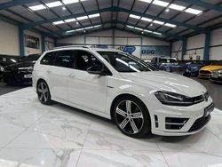 White Used 2016 VW Golf VII R Estate | £14,995 (Fair price)