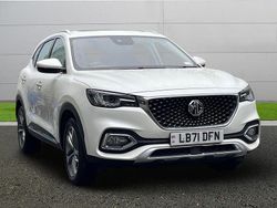 White Used 2022 MG HS Exclusive SUV | £12,995 (Fair price)