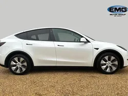 White Used 2023 Tesla Model Y Long Range SUV | £30,195 (A bit pricey)