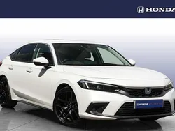 Platinum white Used 2023 Honda Civic Advance | £26,990 (Fair price)
