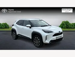 White Used 2022 Toyota Yaris Hybrid Design Hatchback | £20,848 (Expensive)