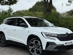White Used 2025 Renault Austral Iconic Esprit Alpine SUV | £28,827 (A bit pricey)