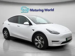 White Used 2023 Tesla Model Y Long Range AWD SUV | £29,000 (Fair price)