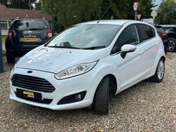 White Used 2015 Ford Fiesta Titanium Hatchback | £5,995 (Fair price)