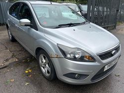 Silver Used 2011 Ford Focus Zetec Hatchback | £995 (Good price)