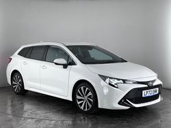 White Used 2022 Toyota Corolla Design Estate | £20,700 (Fair price)