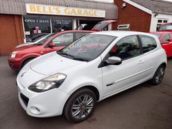 White Used 2011 Renault Clio II Dynamique Hatchback | £3,995 (Expensive)