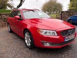 Red Used 2014 Volvo V70 SE Lux Estate | £8,995 (Fair price)