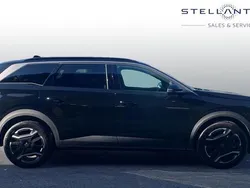 Black New 2025 Peugeot e-5008 Allure SUV | £35,401