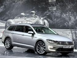 Silver Used 2017 VW Passat Advance Estate | £12,450 (Fair price)