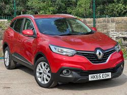 Red Used 2015 Renault Kadjar Dynamique SUV | £5,950 (Fair price)