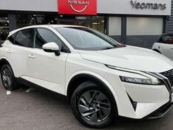 White Used 2022 Nissan Qashqai Acenta Premium SUV | £18,850 (Good price)