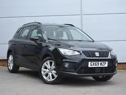 Midnight black Used 2019 Seat Arona SE Technology SUV | £11,200 (Fair price)