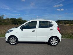 White Used 2014 Hyundai i10 Classic Hatchback | £2,995