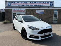 White Used 2015 Ford Focus ST Hatchback | £10,495 (Good price)